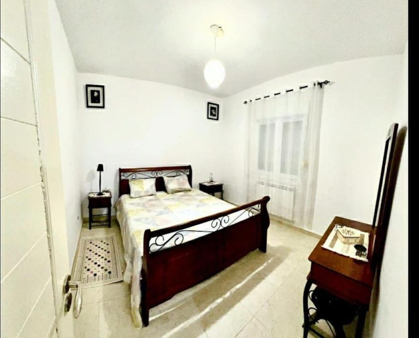 Les Champs Et Les Sabots Apartment Ouled Maamar Bagian luar foto
